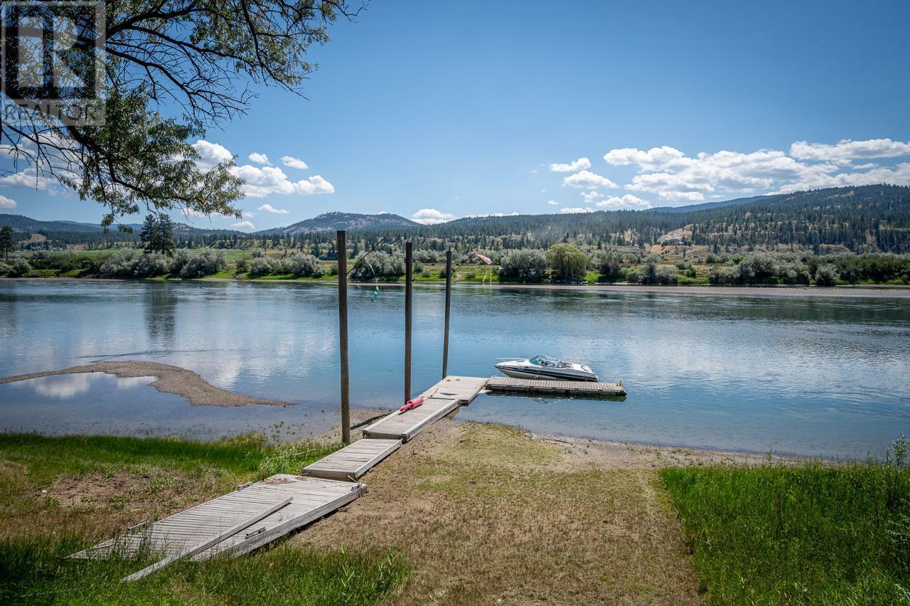 Property Photo: 428 Mallard Drive BC V2H 1S6