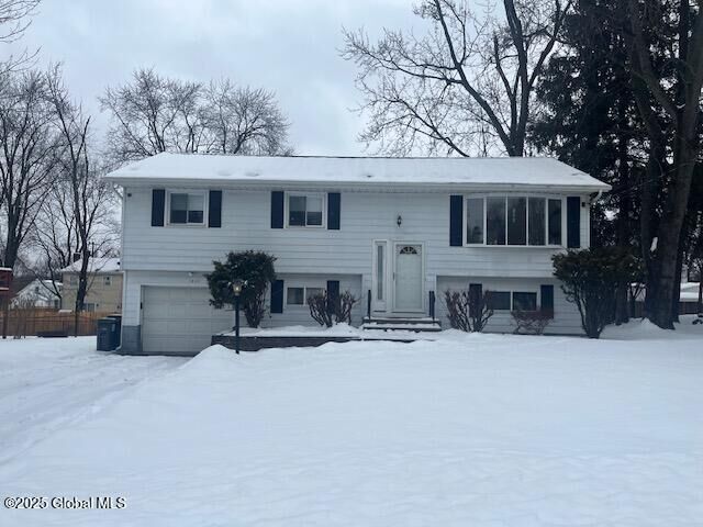 Property Photo:  1829 Pawtucket Avenue  NY 12309 