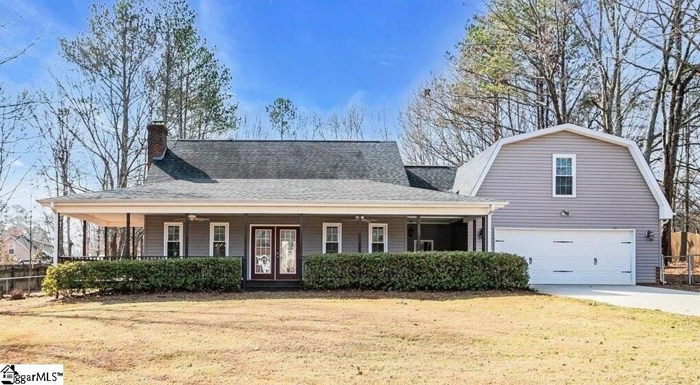 Property Photo:  104 Williamsburg Way  SC 29642 