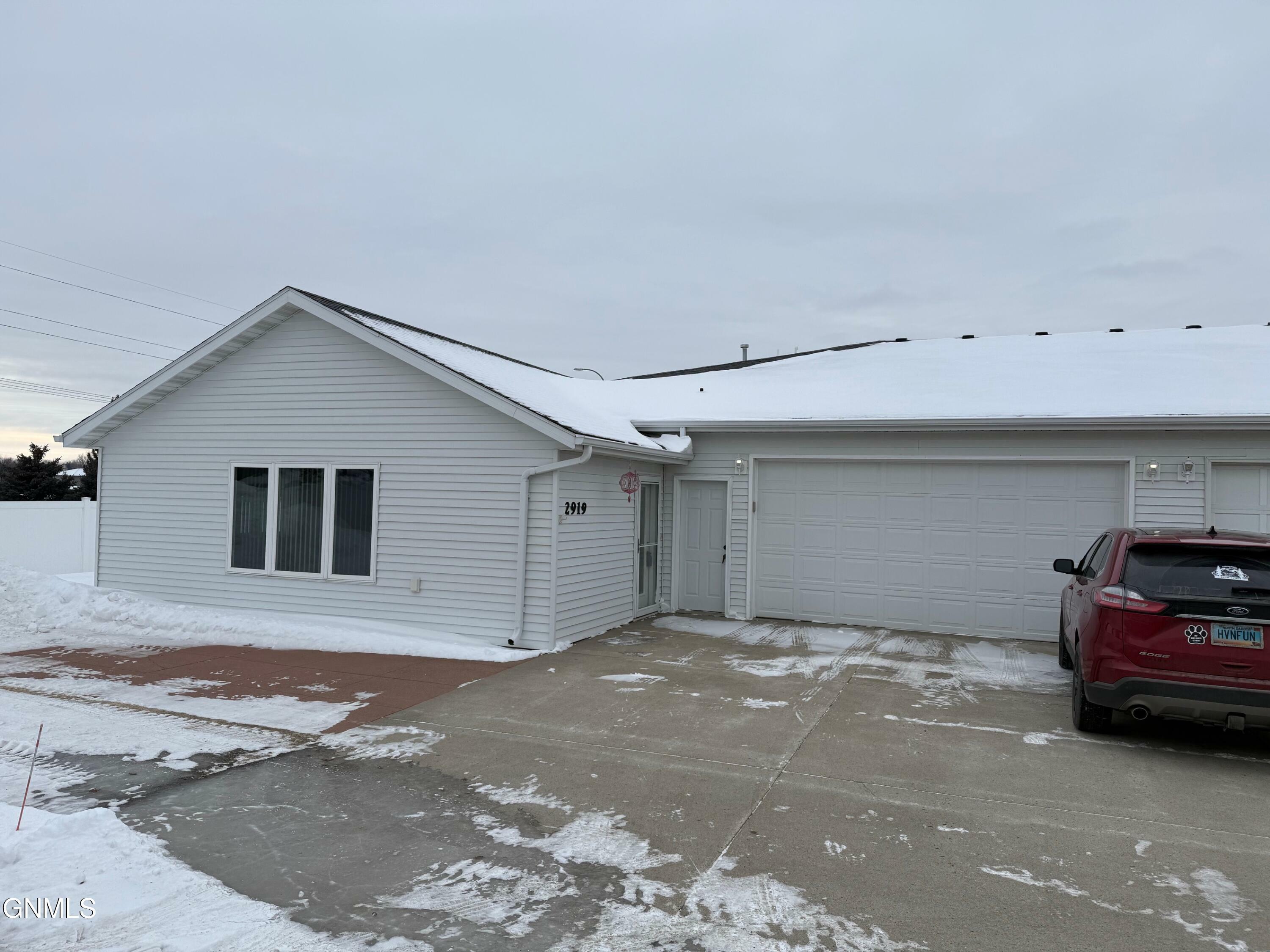 2919 Colorado Drive E  Bismarck ND 58503 photo