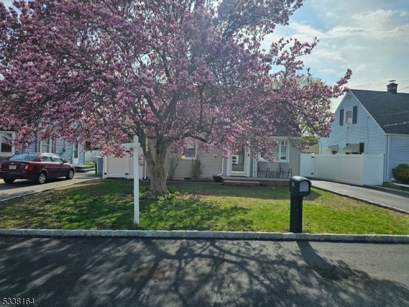 Property Photo: 83 Burnside Pl NJ 07420