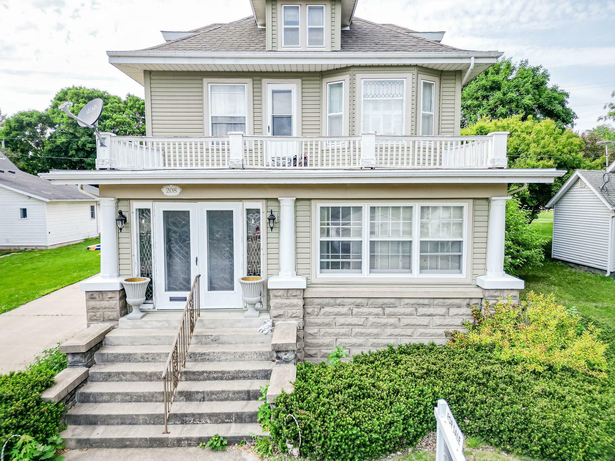 Property Photo: 208 W 6th St. IA 50674