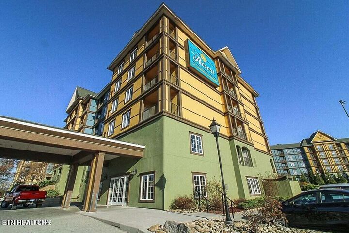 Property Photo: 225 Collier Dr Unit 2405 TN 37862