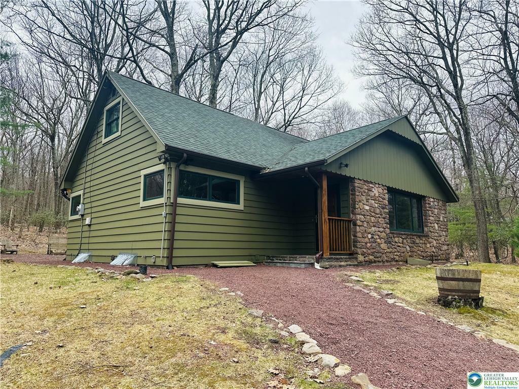 Property Photo: 340 Moseywood Road PA 18624