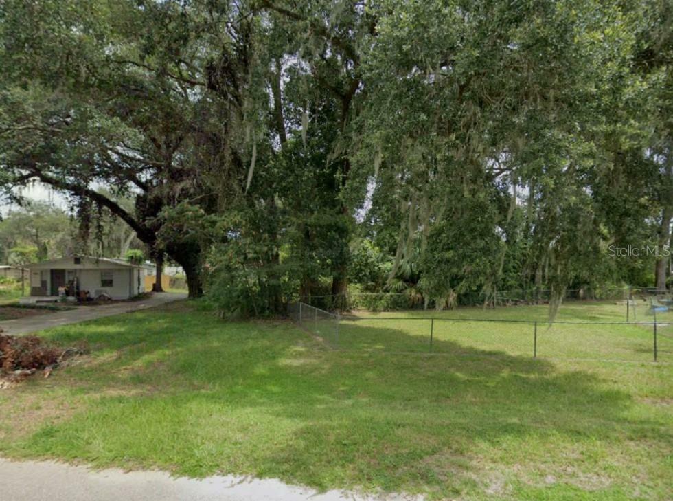 Property Photo: 7330 NE Waldo Road FL 32609
