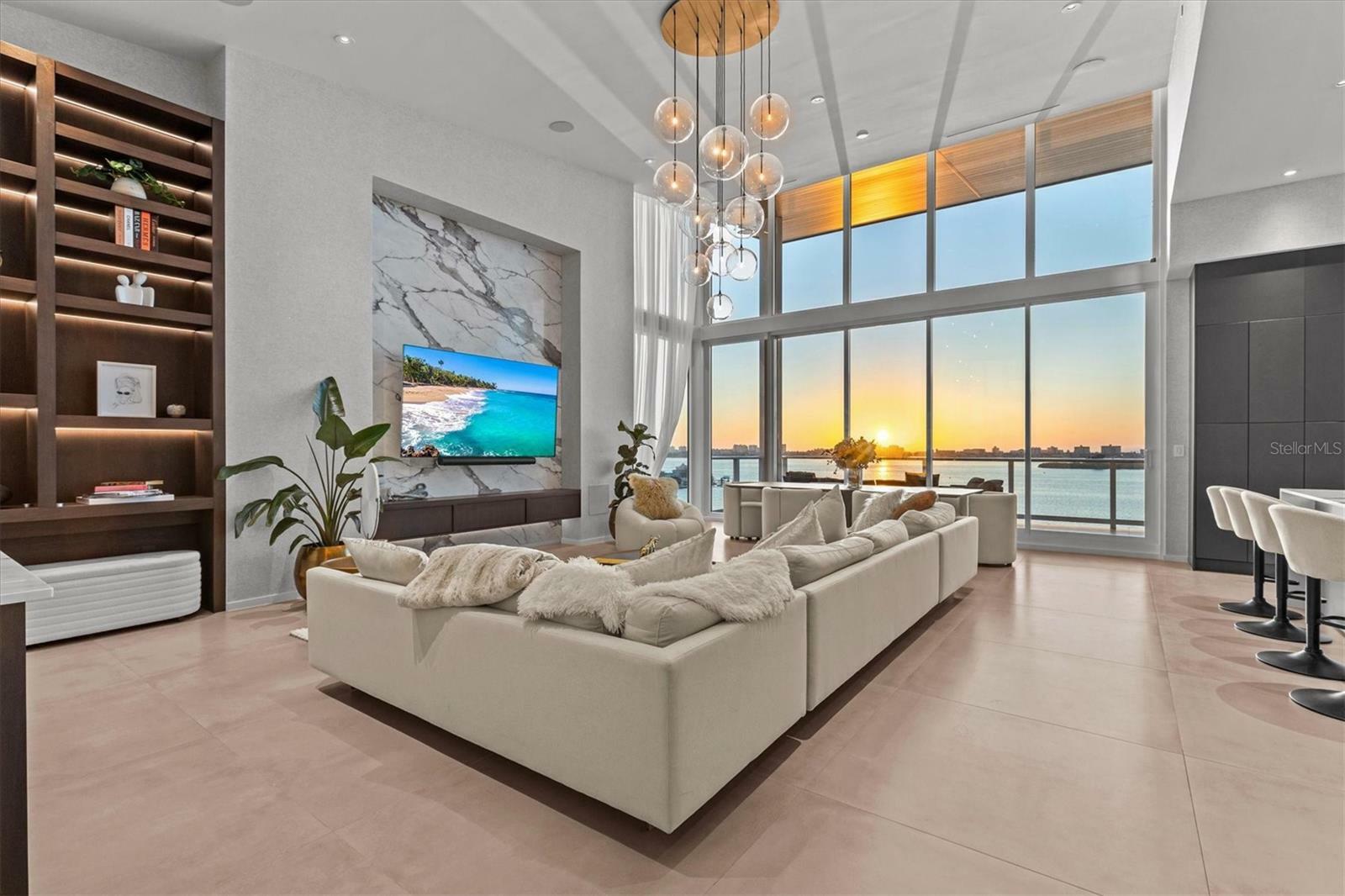 Property Photo: 1020 Sunset Point Road 703 FL 33755