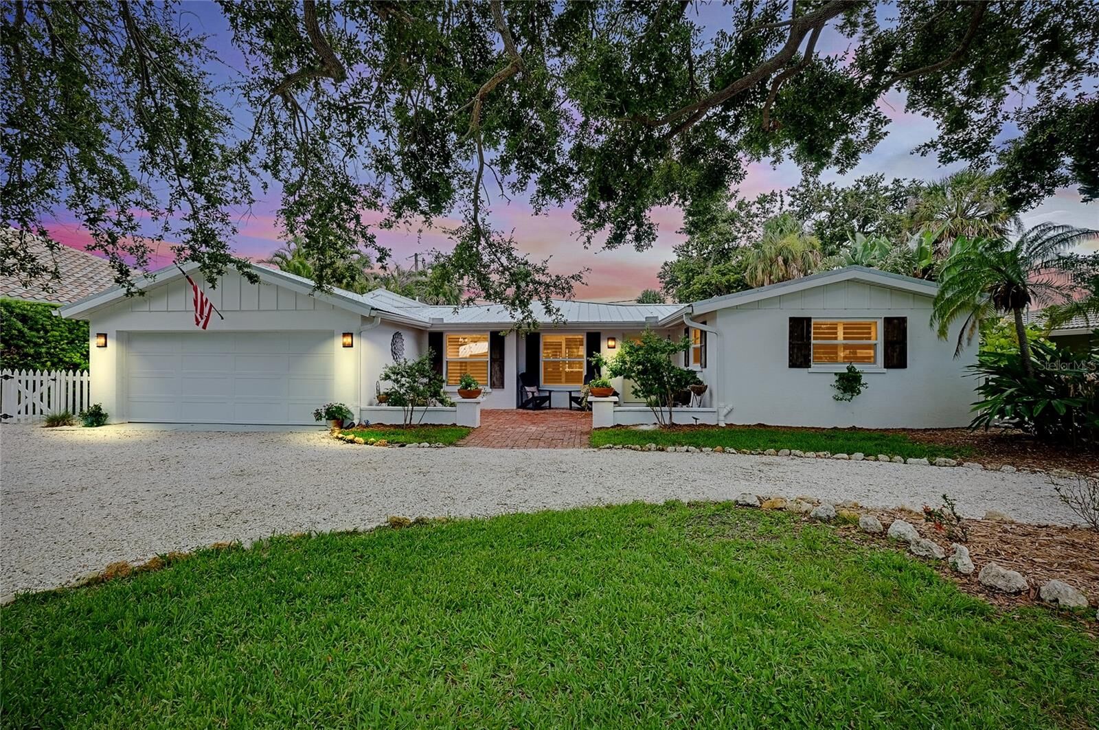 Property Photo:  705 Armada Road N  FL 34285 