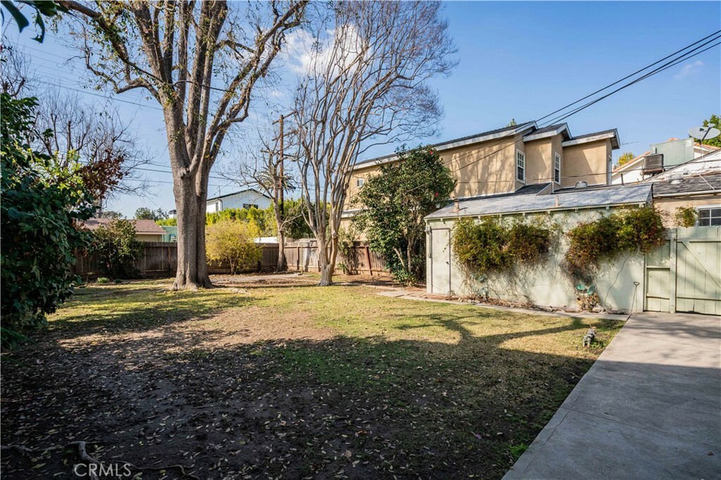 Property Photo:  4317 Babcock Avenue  CA 91604 