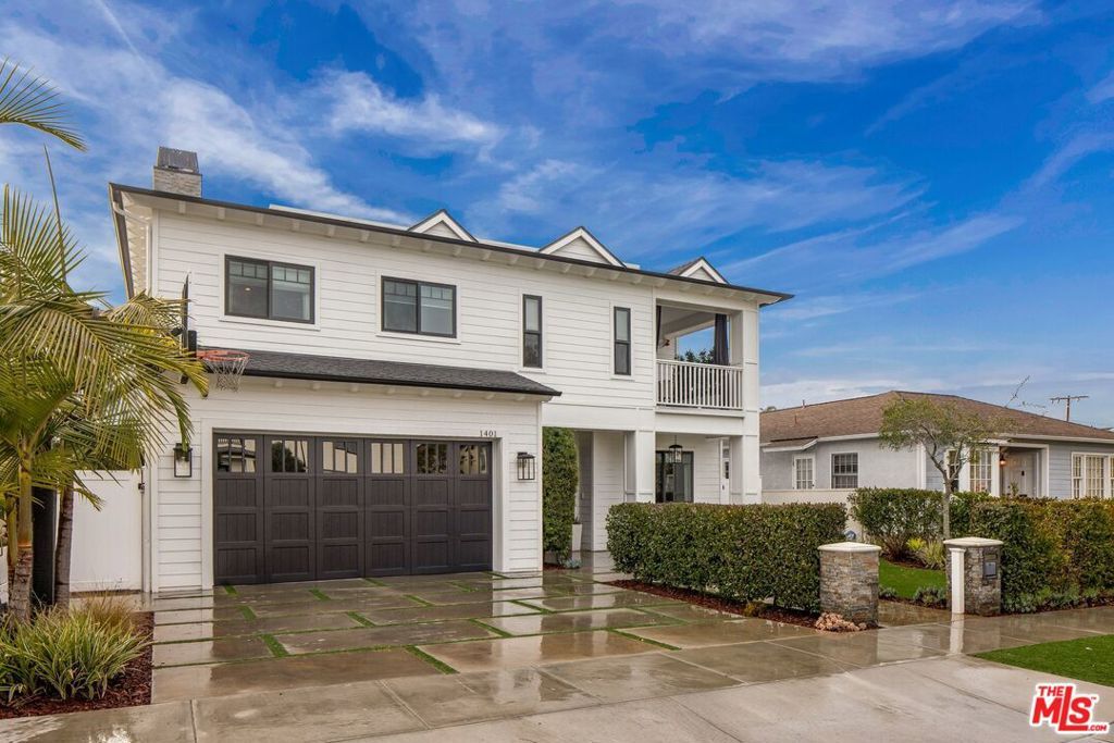 Property Photo: 1401 Lynngrove Drive CA 90266
