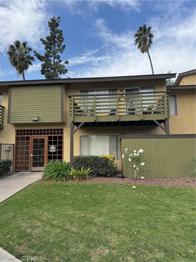 Property Photo: 1440 W Lambert Road CA 90631