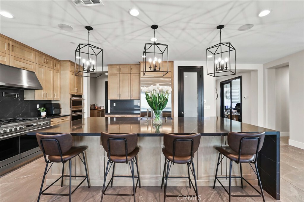 Property Photo: 39767 Larkspur Terrace CA 92591