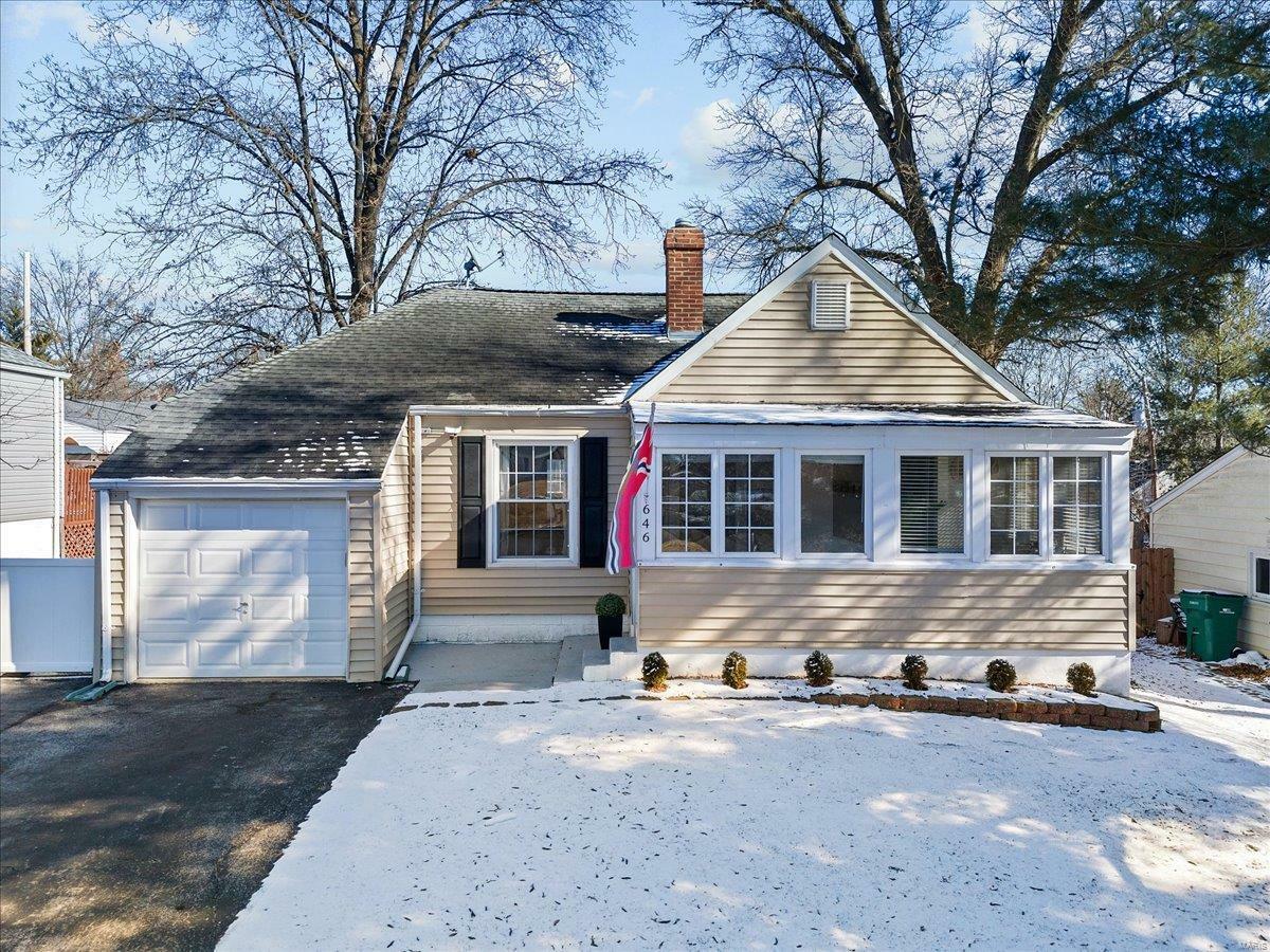 Property Photo: 646 Lanvale Drive MO 63119