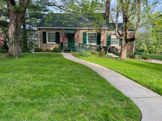 Property Photo: 115 Maplemere Dr TN 37040