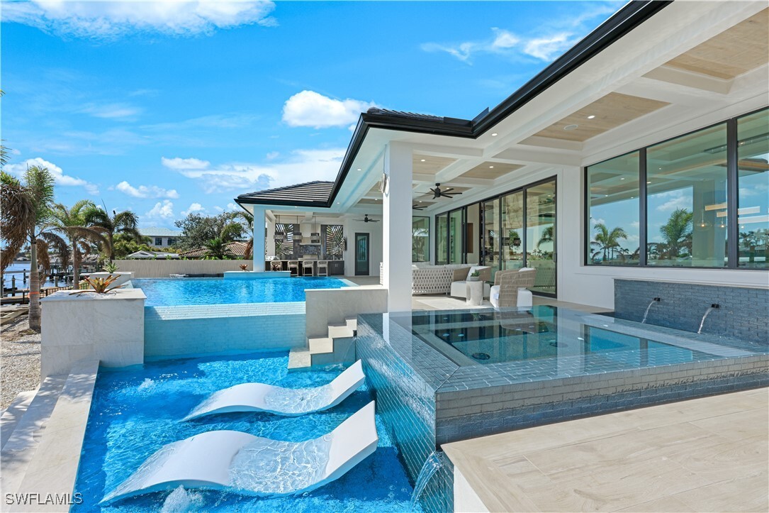 Property Photo: 5346 Baypoint Court FL 33904