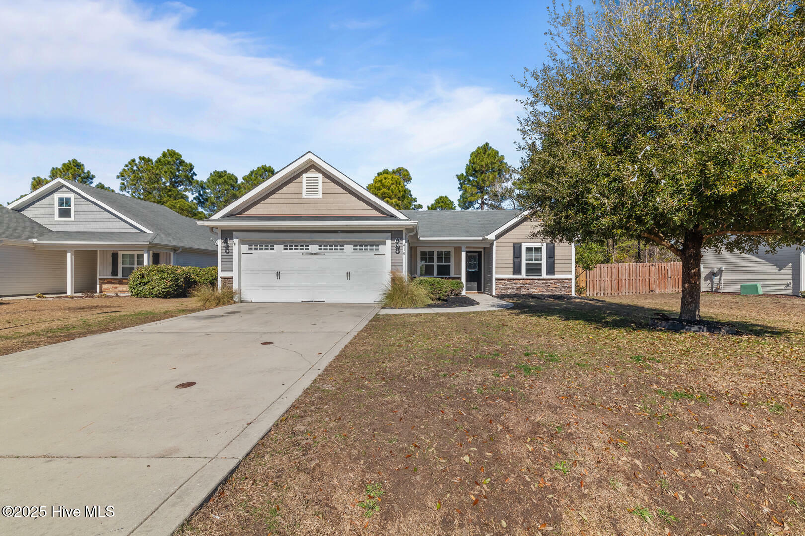 Property Photo:  410 Blue Pennant Court  NC 28460 