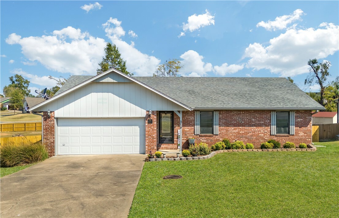 Property Photo:  719 S Riviera Drive  AR 72758 