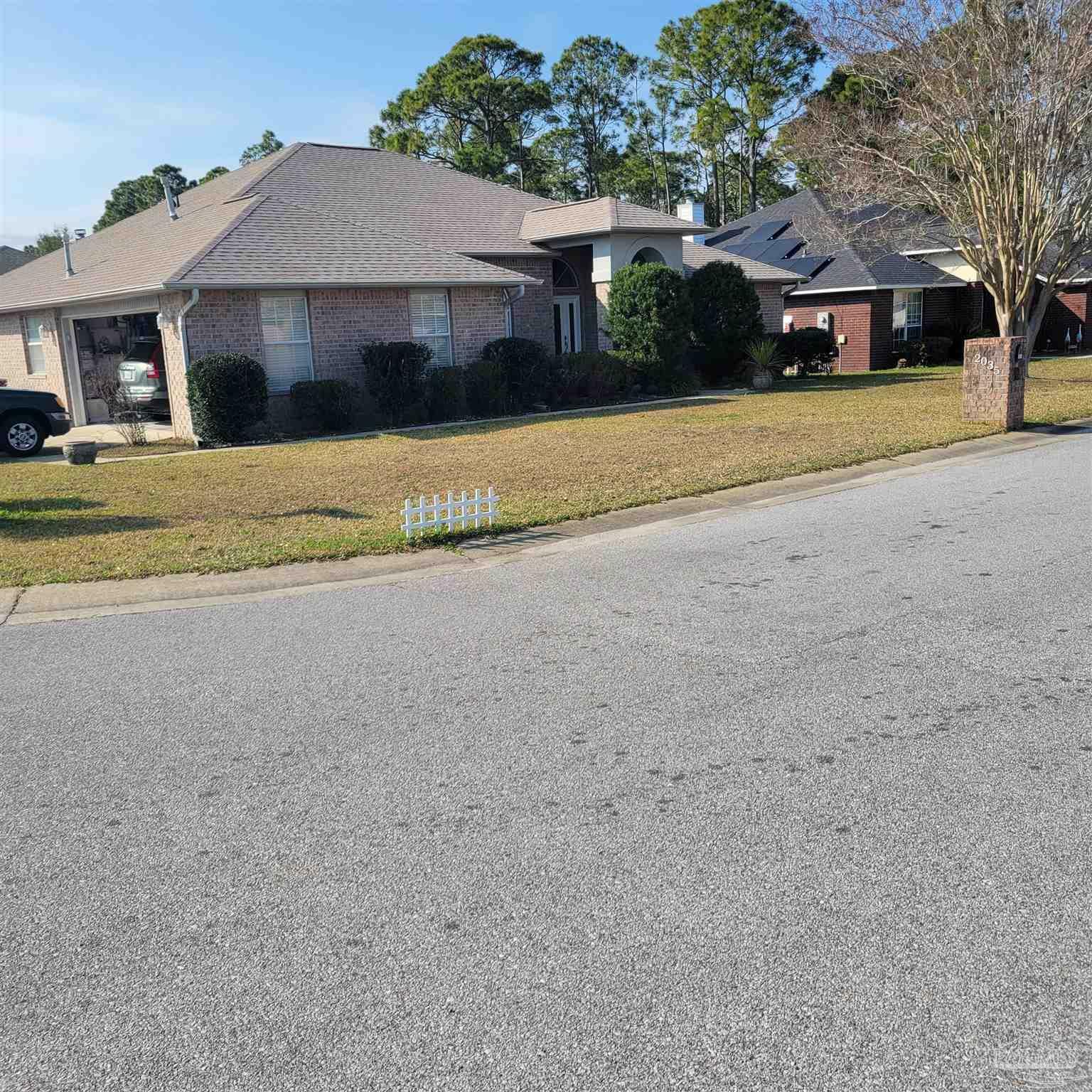 Property Photo:  2035 Horton Dr  FL 32507 