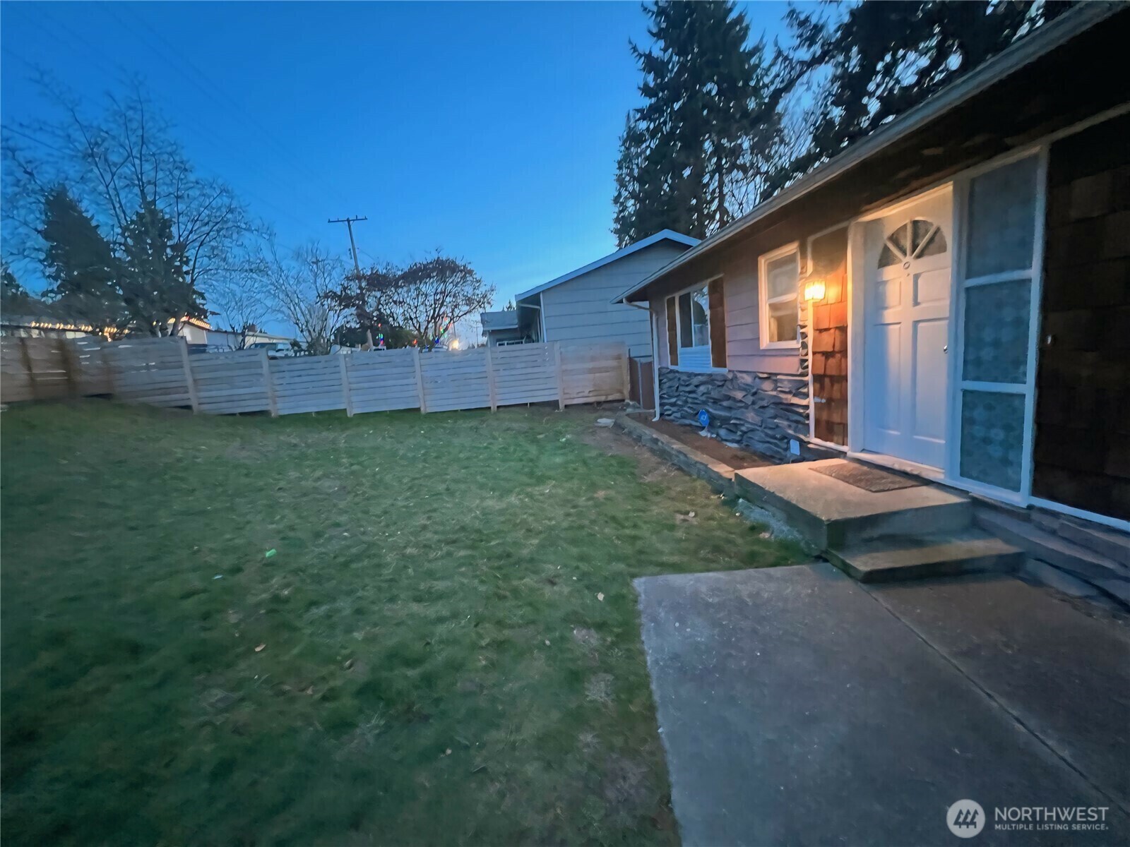 24411  35th Avenue S  Kent WA 98032 photo