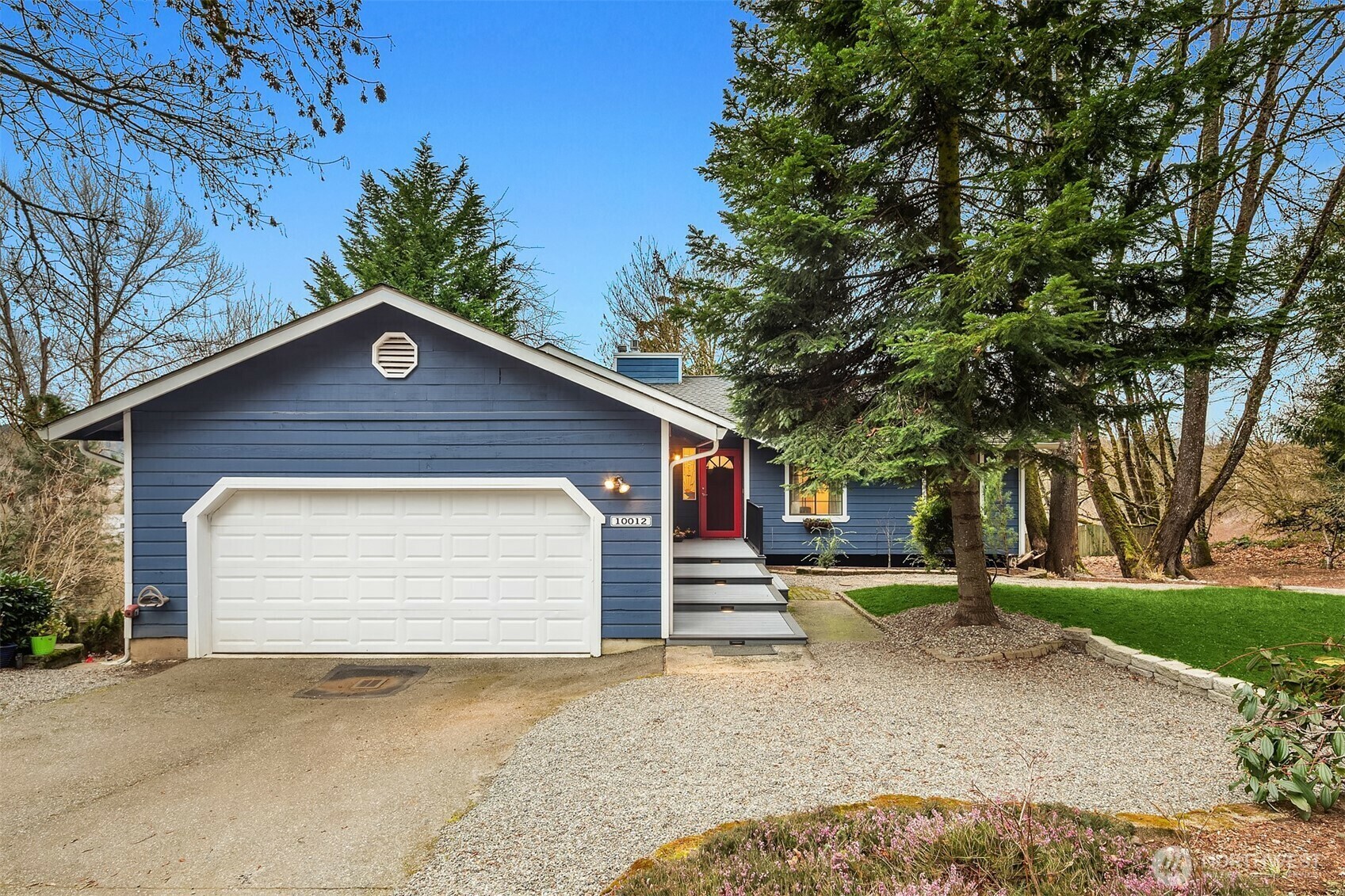 Property Photo:  10012  Redmond-Woodinville Road NE  WA 98052 