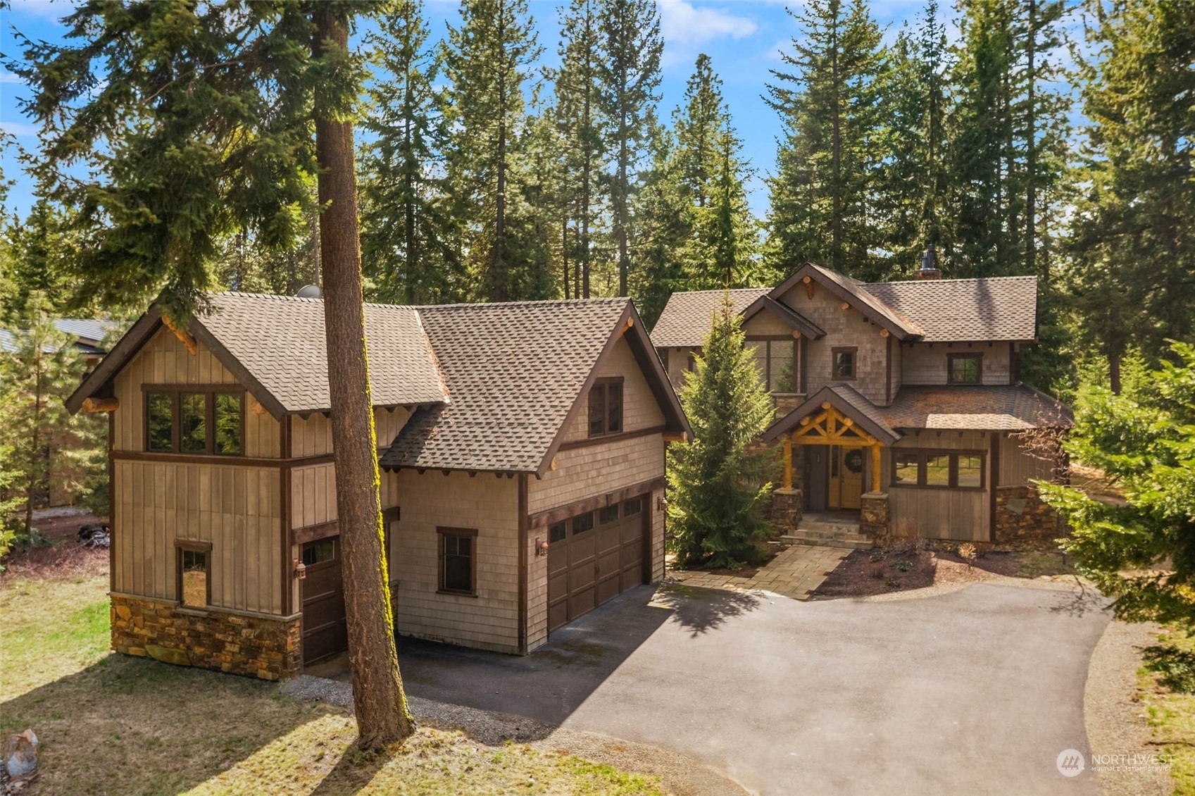 Property Photo:  440  Larkspur Loop  WA 98922 