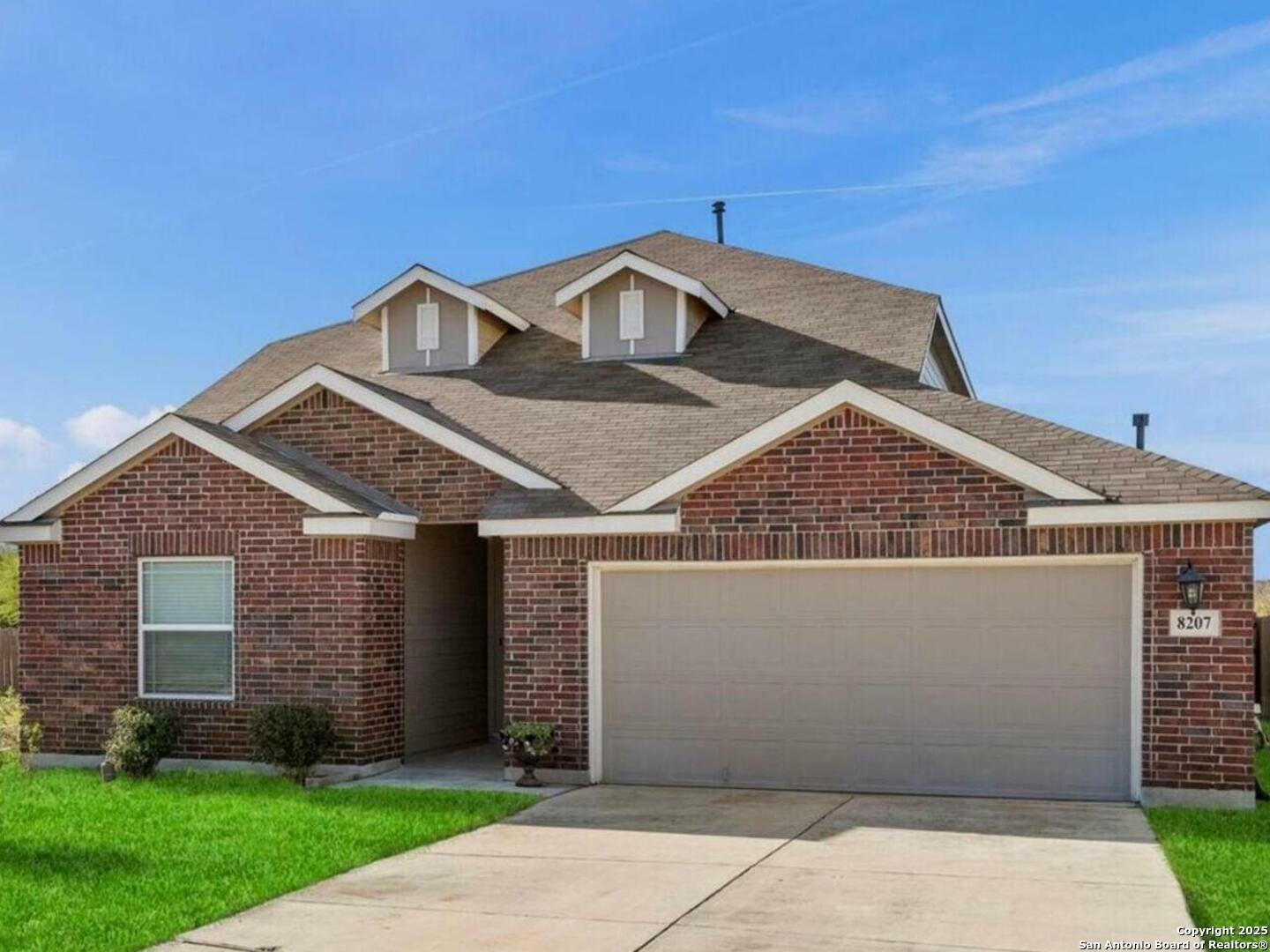 Property Photo: 8207 Chasemont Ct TX 78109