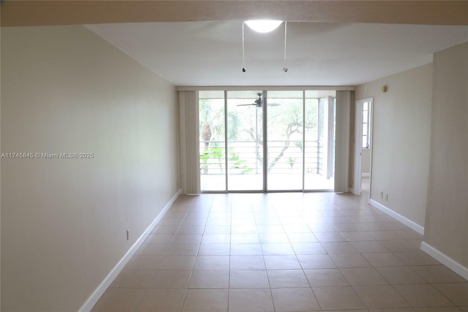 Property Photo:  1811 Sabal Palm Dr 206  FL 33324 