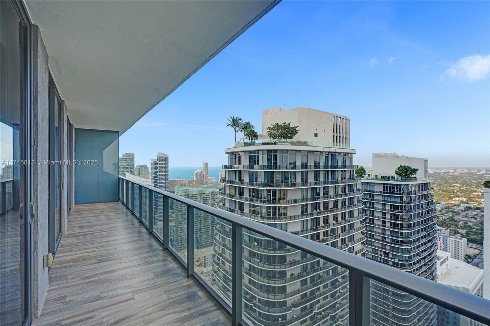 Property Photo:  801 S Miami Ave 5010  FL 33130 