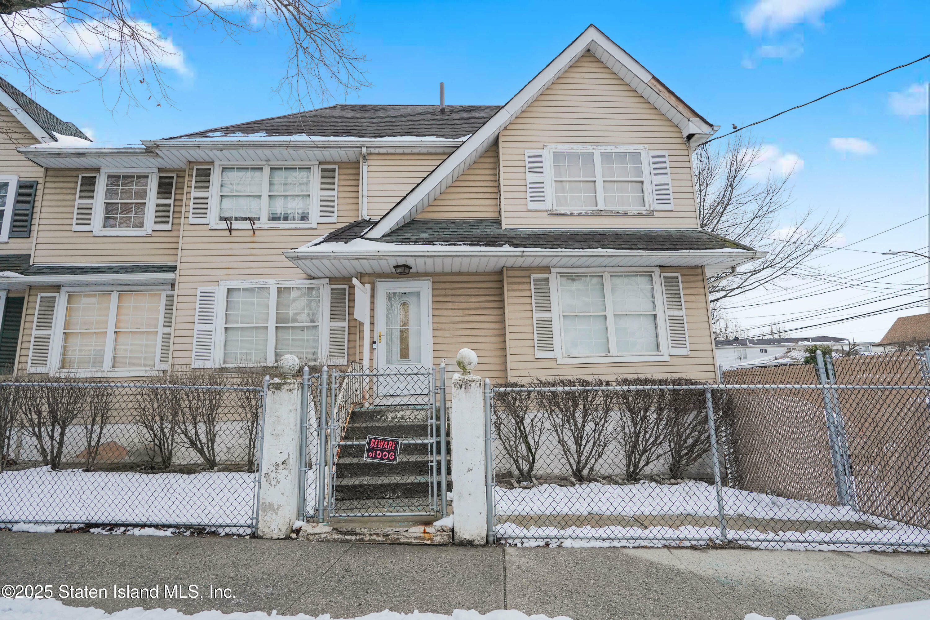 Property Photo: 4 Benjamin Place NY 10303