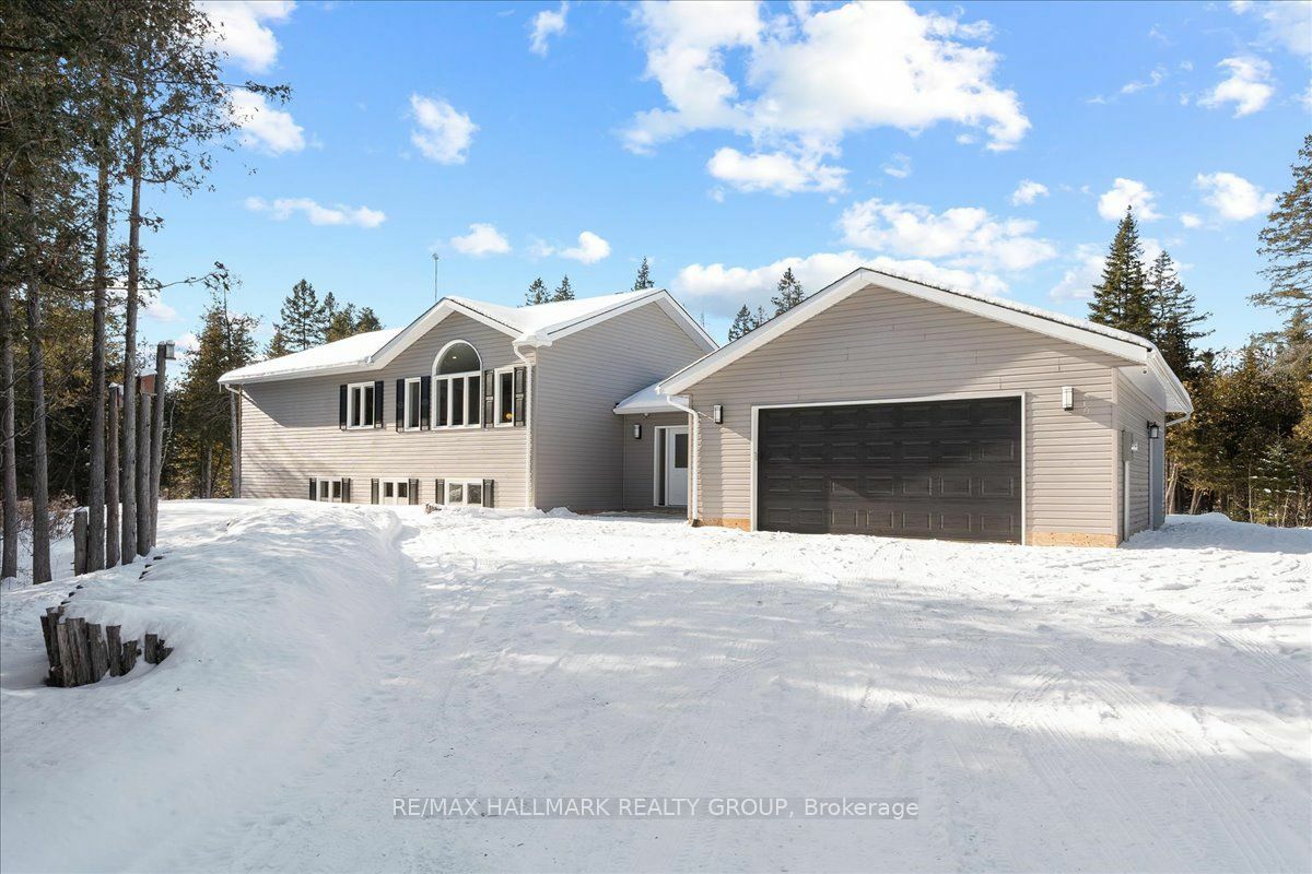 Property Photo:  4035 Roger Stevens Dr  ON K7A 4S6 