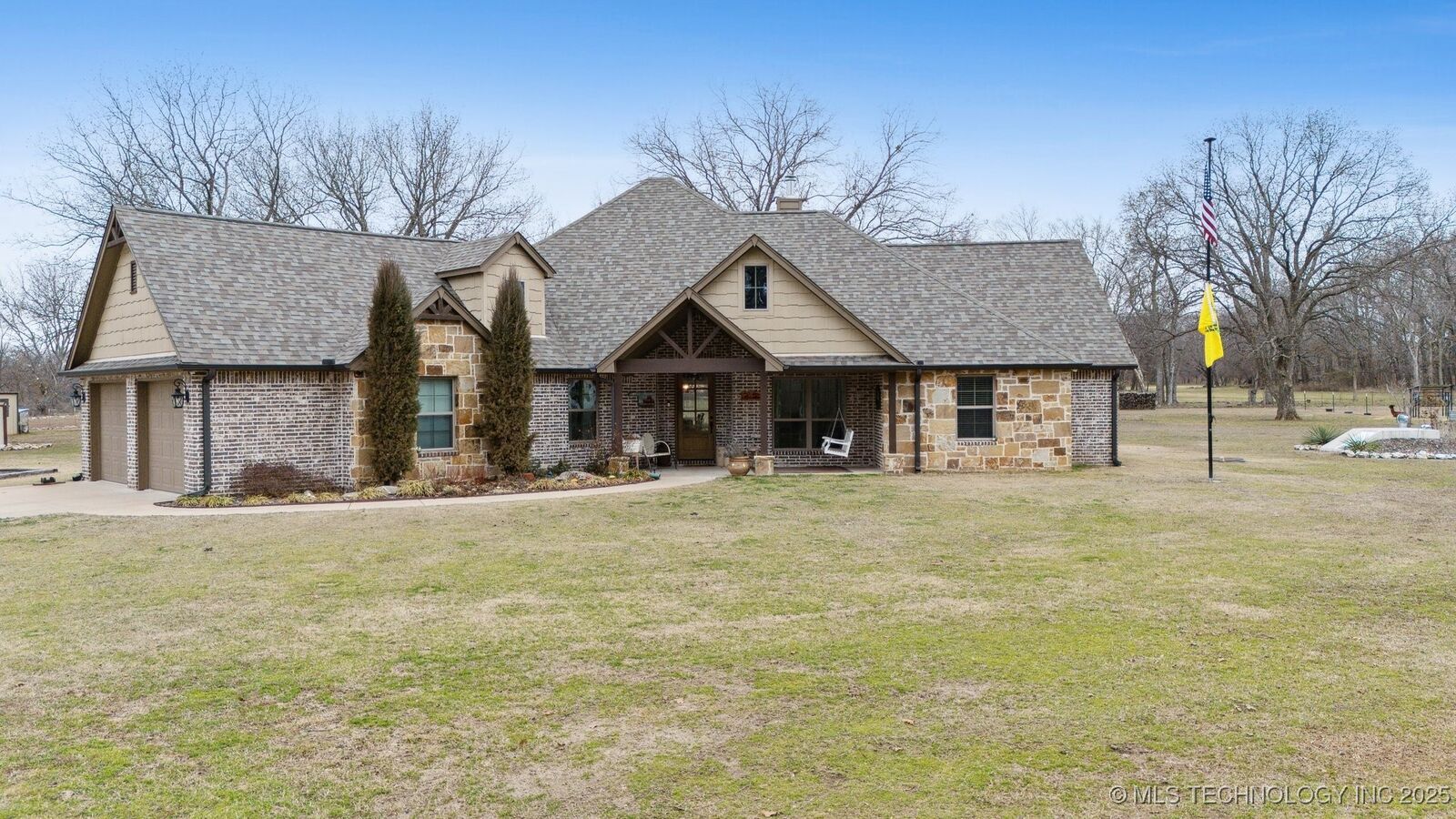 Property Photo: 5151 E 525 Road OK 74361