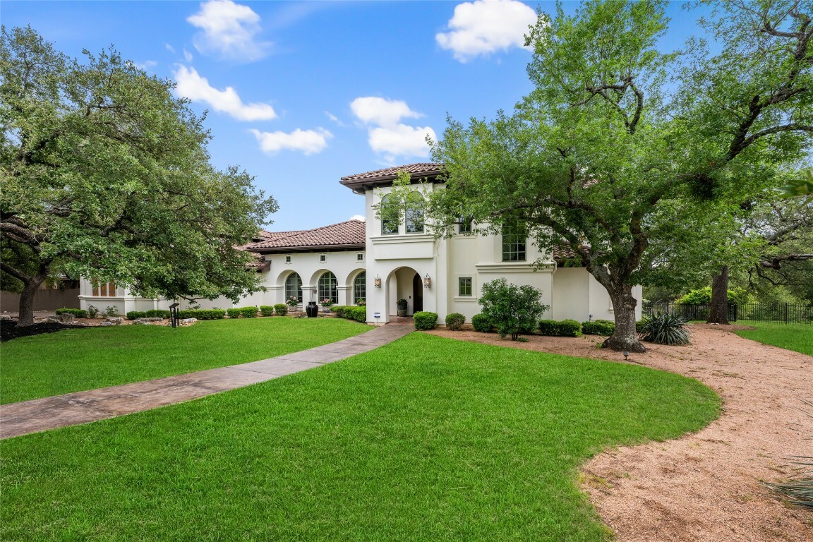 Property Photo: 18033 Glenville Cove TX 78738