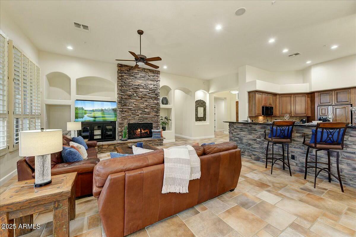 Property Photo: 10999 E Acoma Drive AZ 85255