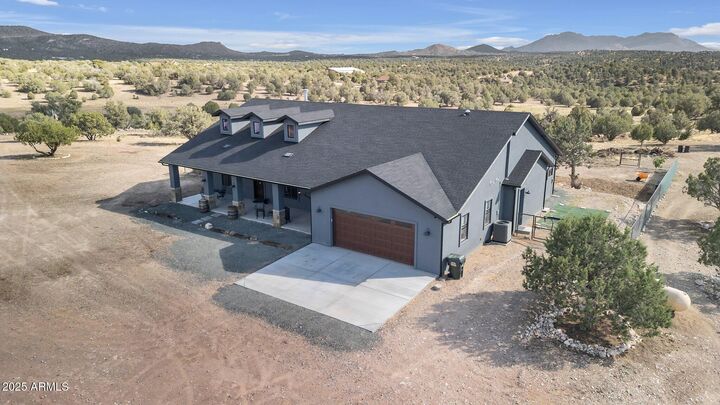 Property Photo: 17624 N Puma Lane AZ 86305