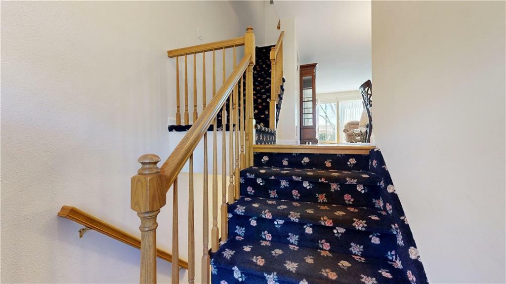 Property Photo:  230 Grasmere Drive  NY 10305 