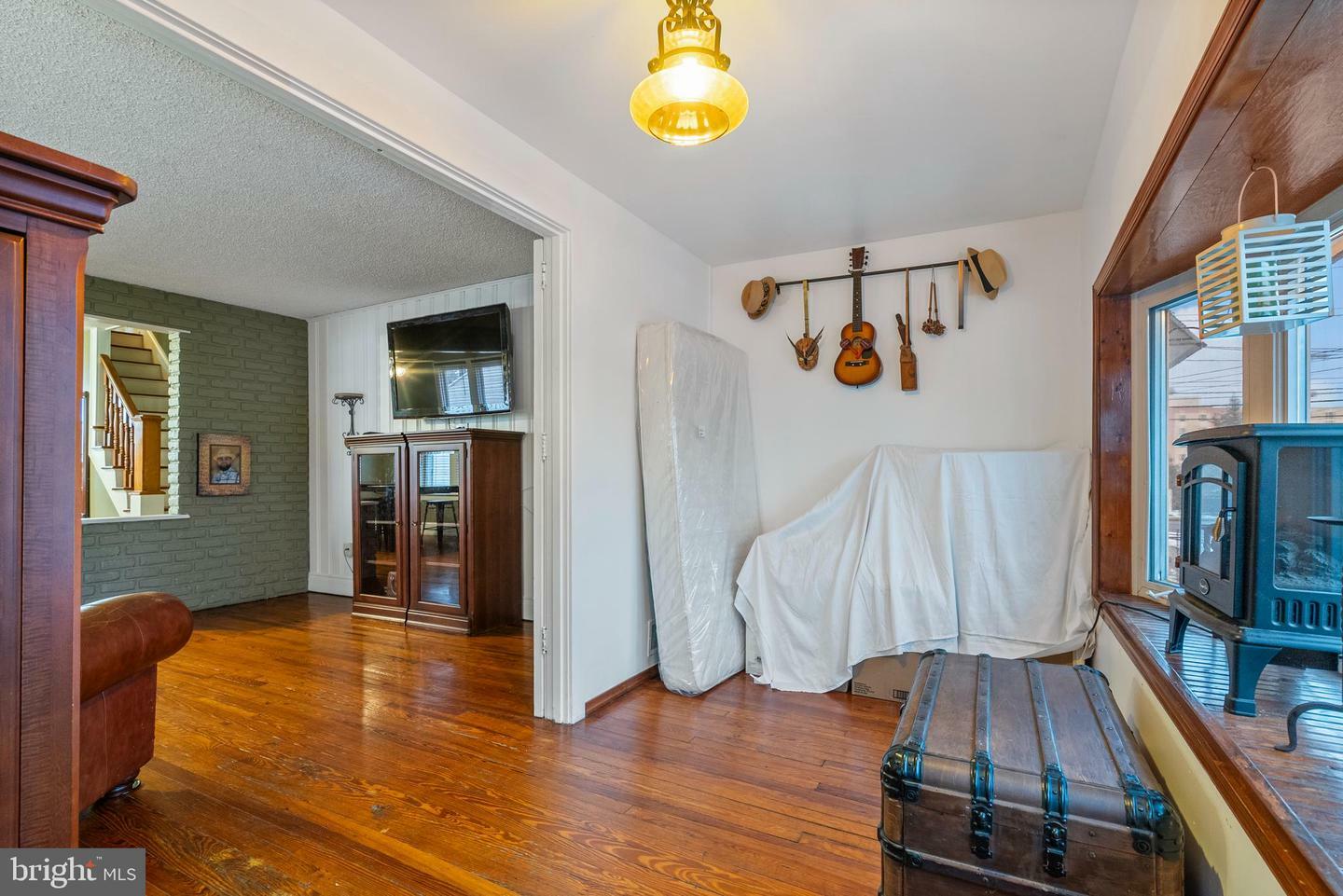 Property Photo:  107 Linden Avenue  NJ 08107 