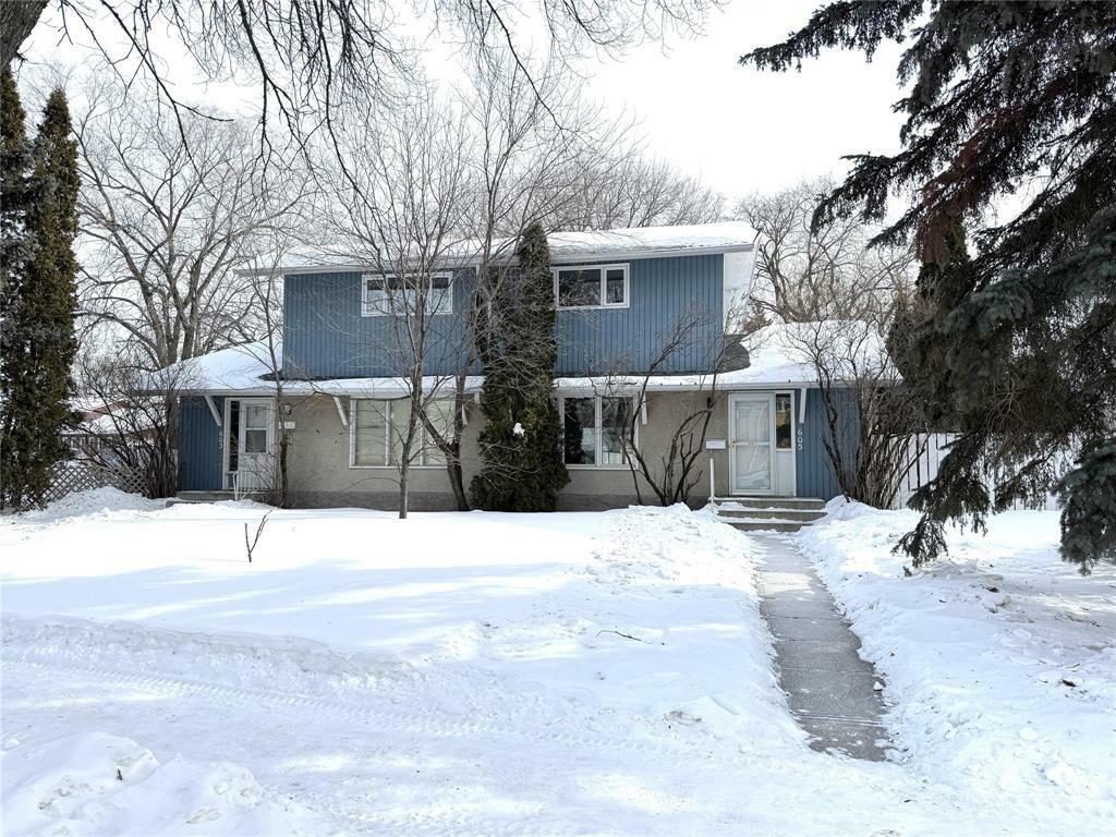 Property Photo:  603 McDiarmid Drive  MB R7B 2H9 