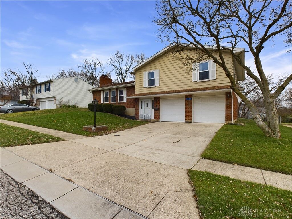 Property Photo: 5486 Corkhill Drive OH 45424