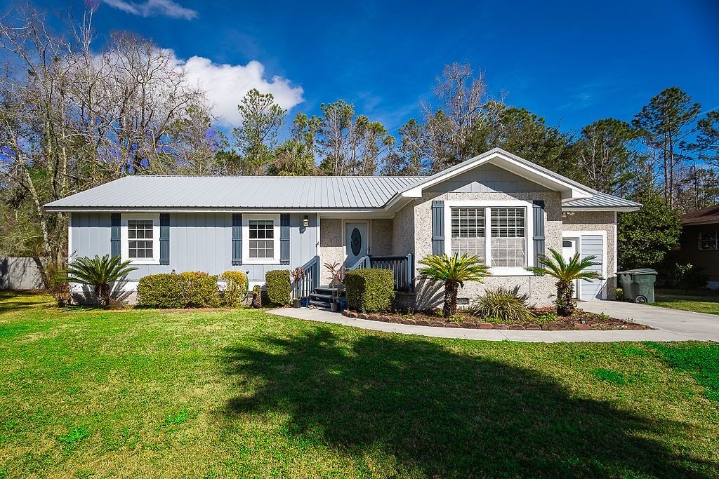 Property Photo:  231 Yacht Road  GA 31525 