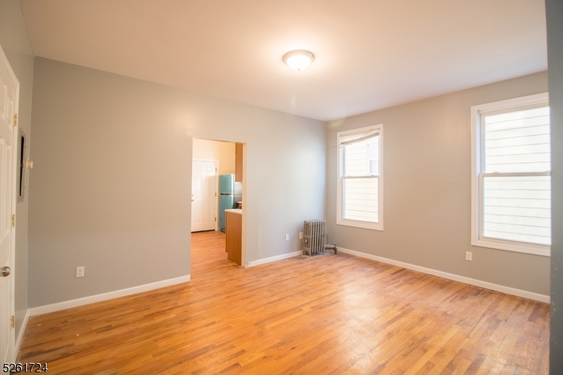 Property Photo:  63 Lindsley Pl 1  NJ 07018 