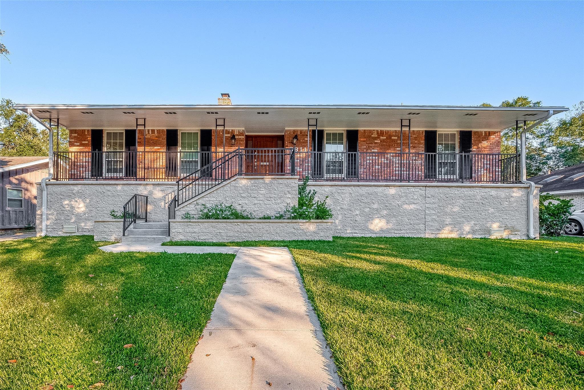 Property Photo: 8811 S Rice TX 77096