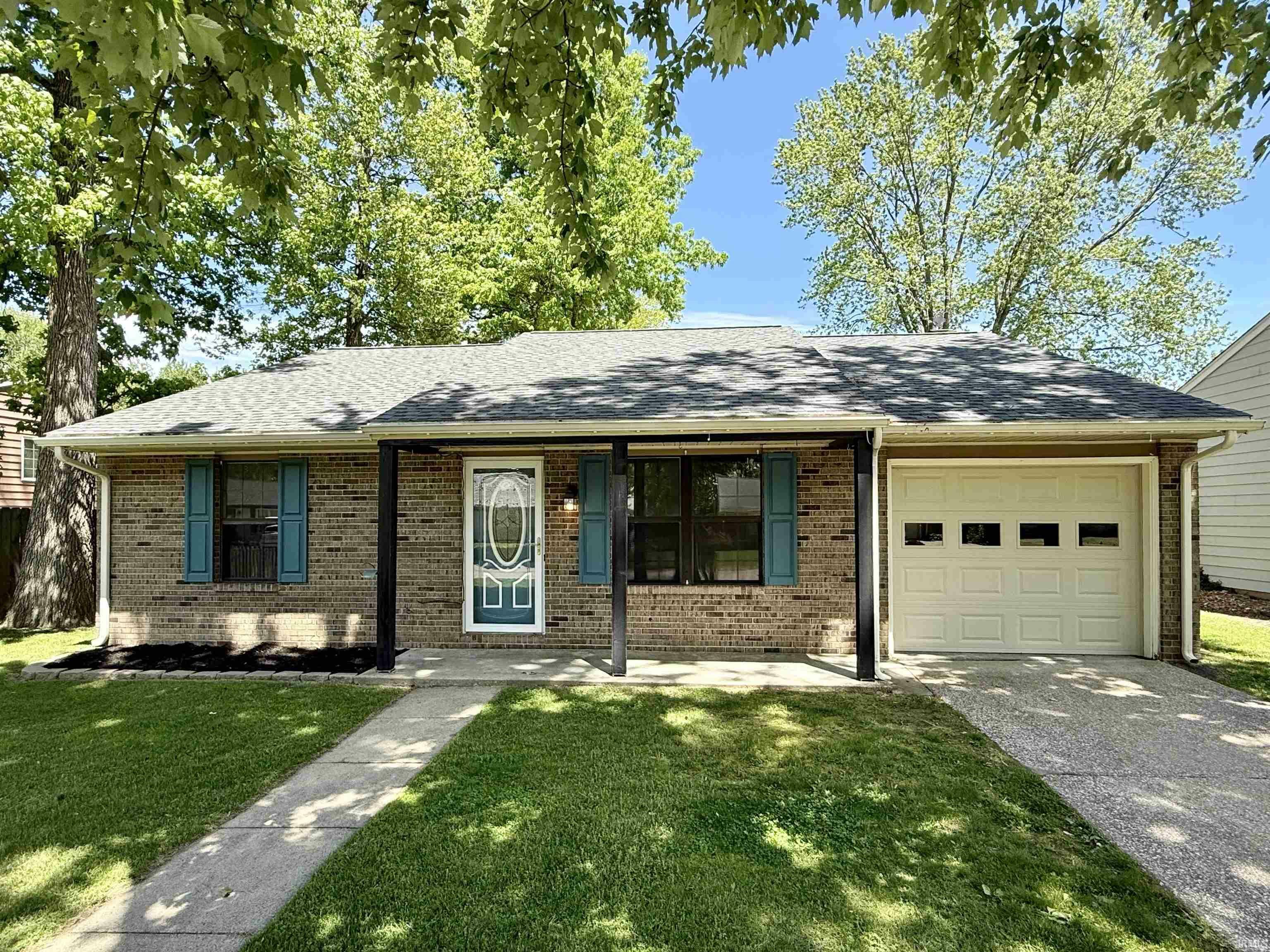 Property Photo: 412 Strawberry Hill Road IN 47711-1584