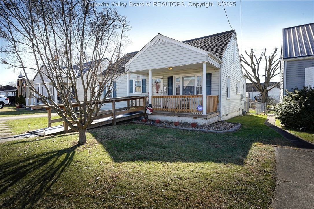 Property Photo:  2309 Cleveland Avenue  WV 25177 