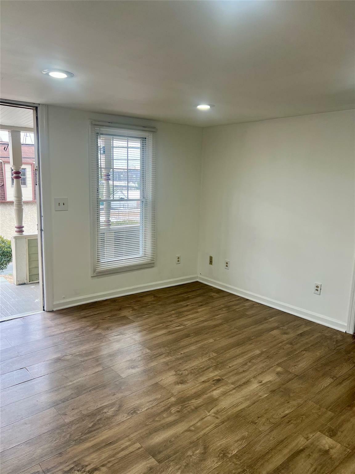 Property Photo:  46 Wayne Avenue 1  NY 10901 