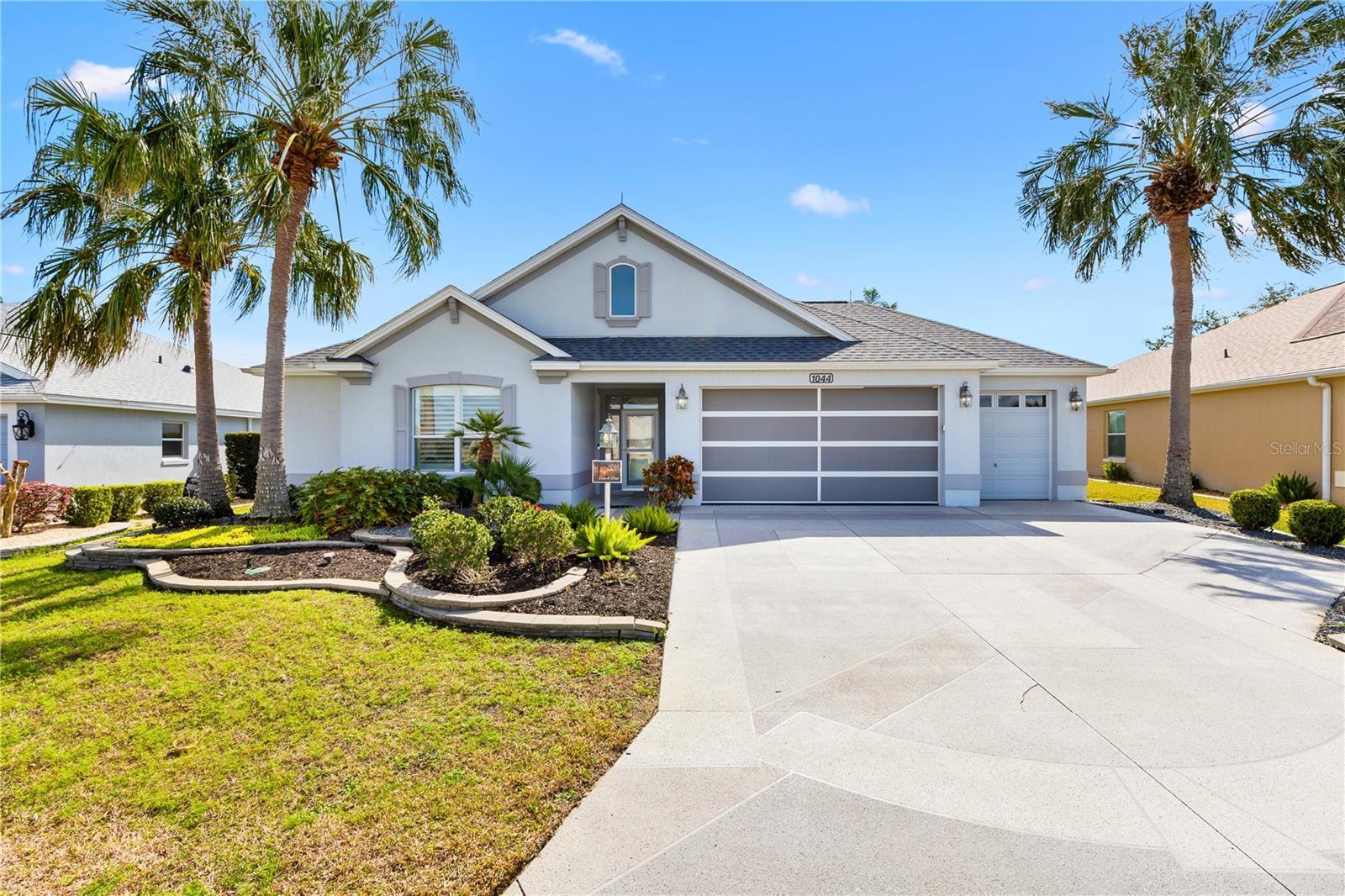 Property Photo: 1044 Alcove Loop FL 32162