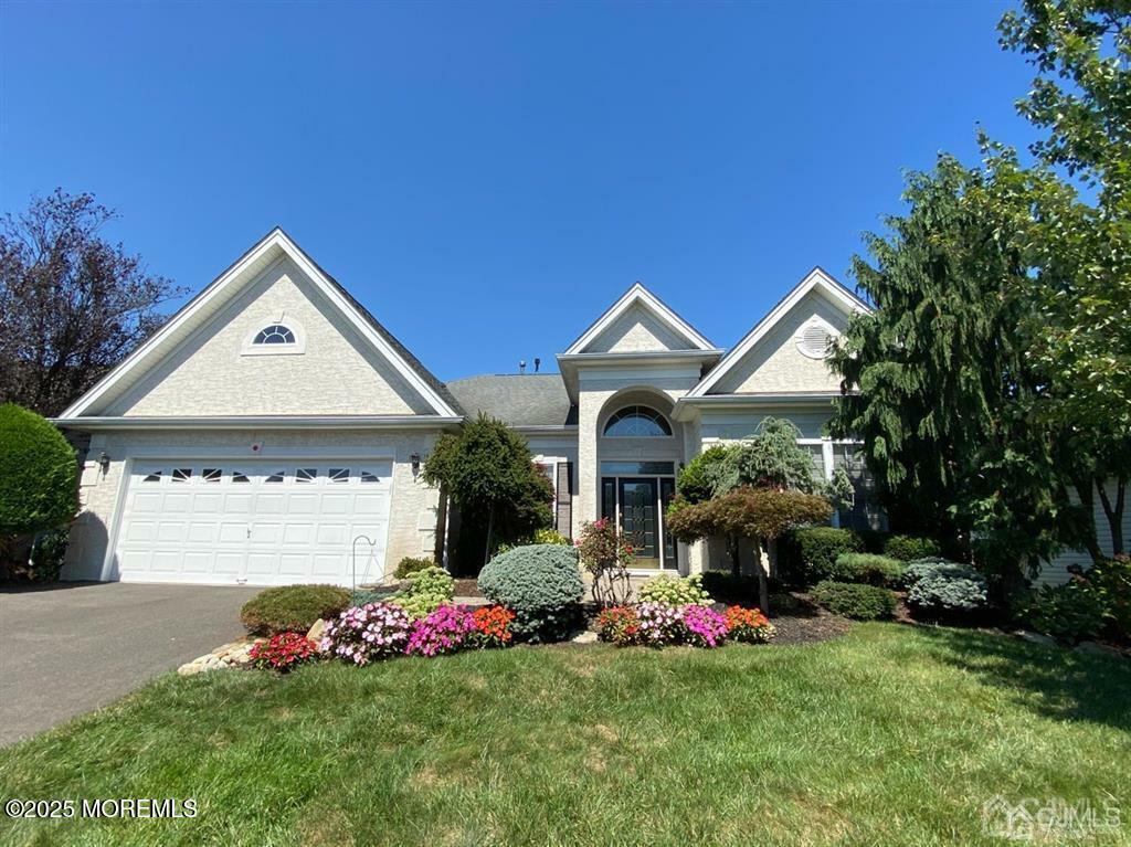 Property Photo:  12 Glen Eagles Way  NJ 08831 