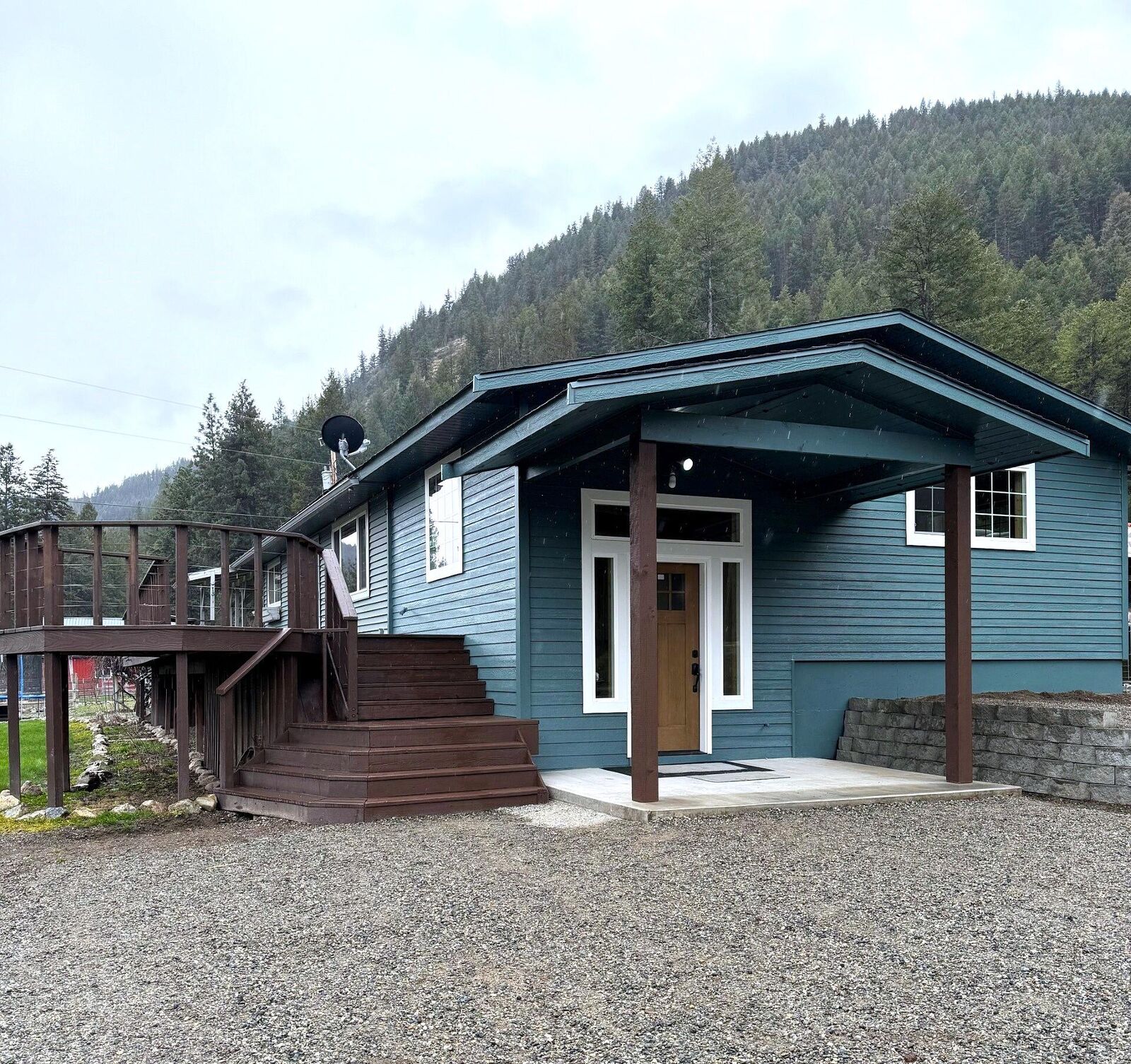 Property Photo:  23 Tonata Creek Rd  WA 99118 