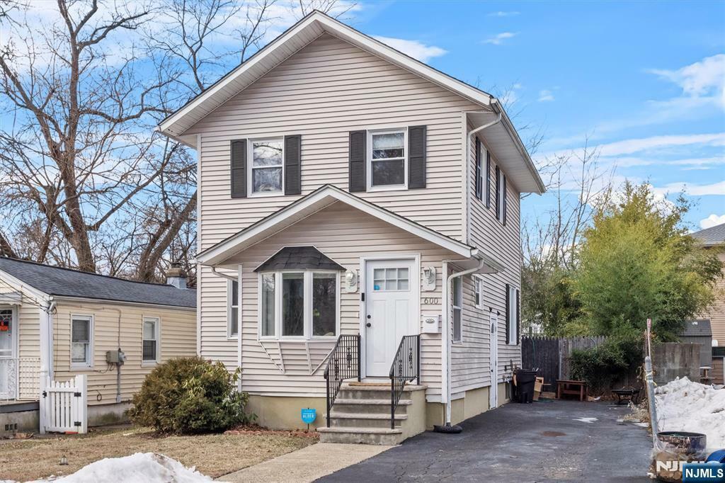 Property Photo:  600 Harvard Street  NJ 07646 