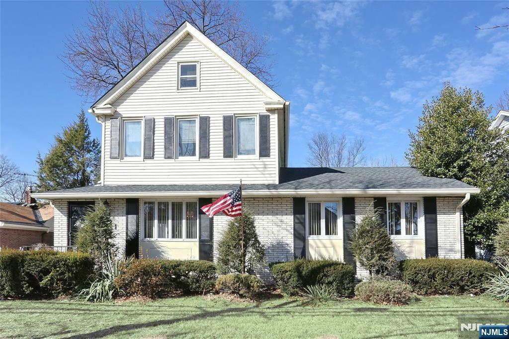 Property Photo:  221 Farview Avenue  NJ 07652 