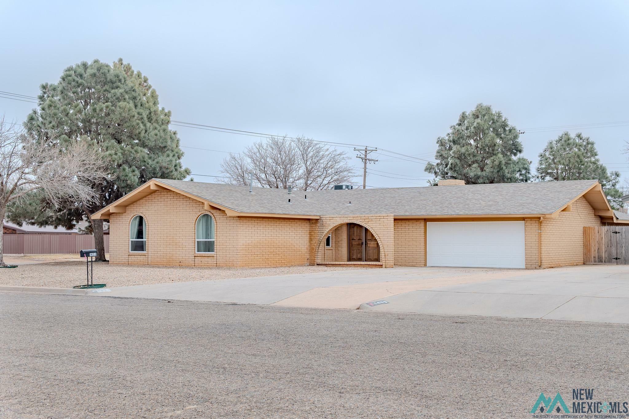 Property Photo:  1433 Eastridge Drive  NM 88101 