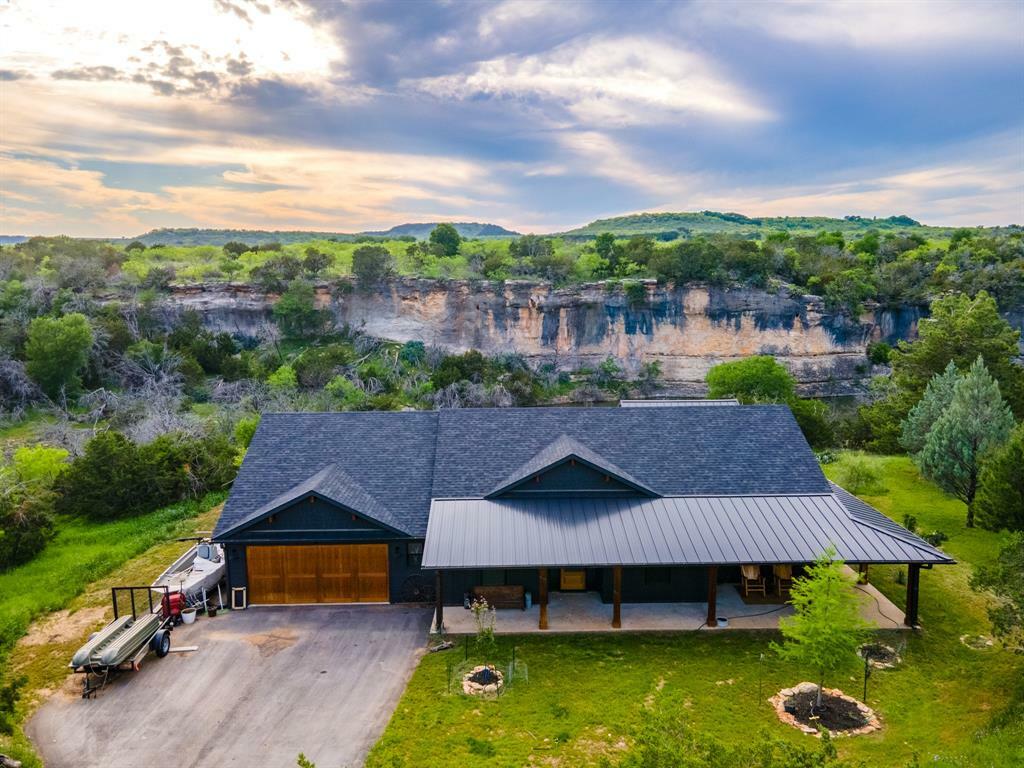 Property Photo: 2040 Bluff Creek Drive TX 76475